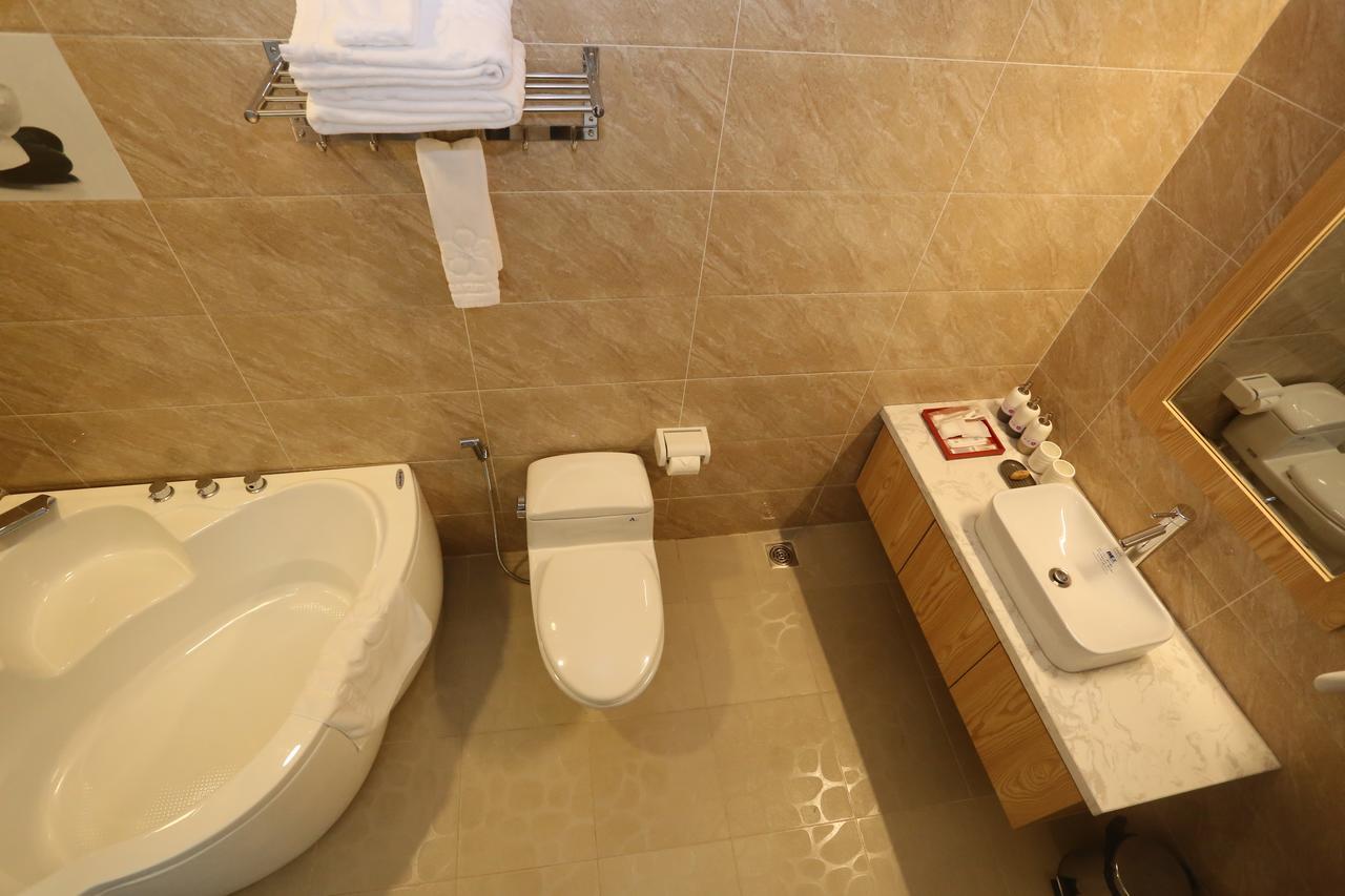 Thuy Sakura Hotel & Serviced Apartment Ho Chi Minh City Exterior photo