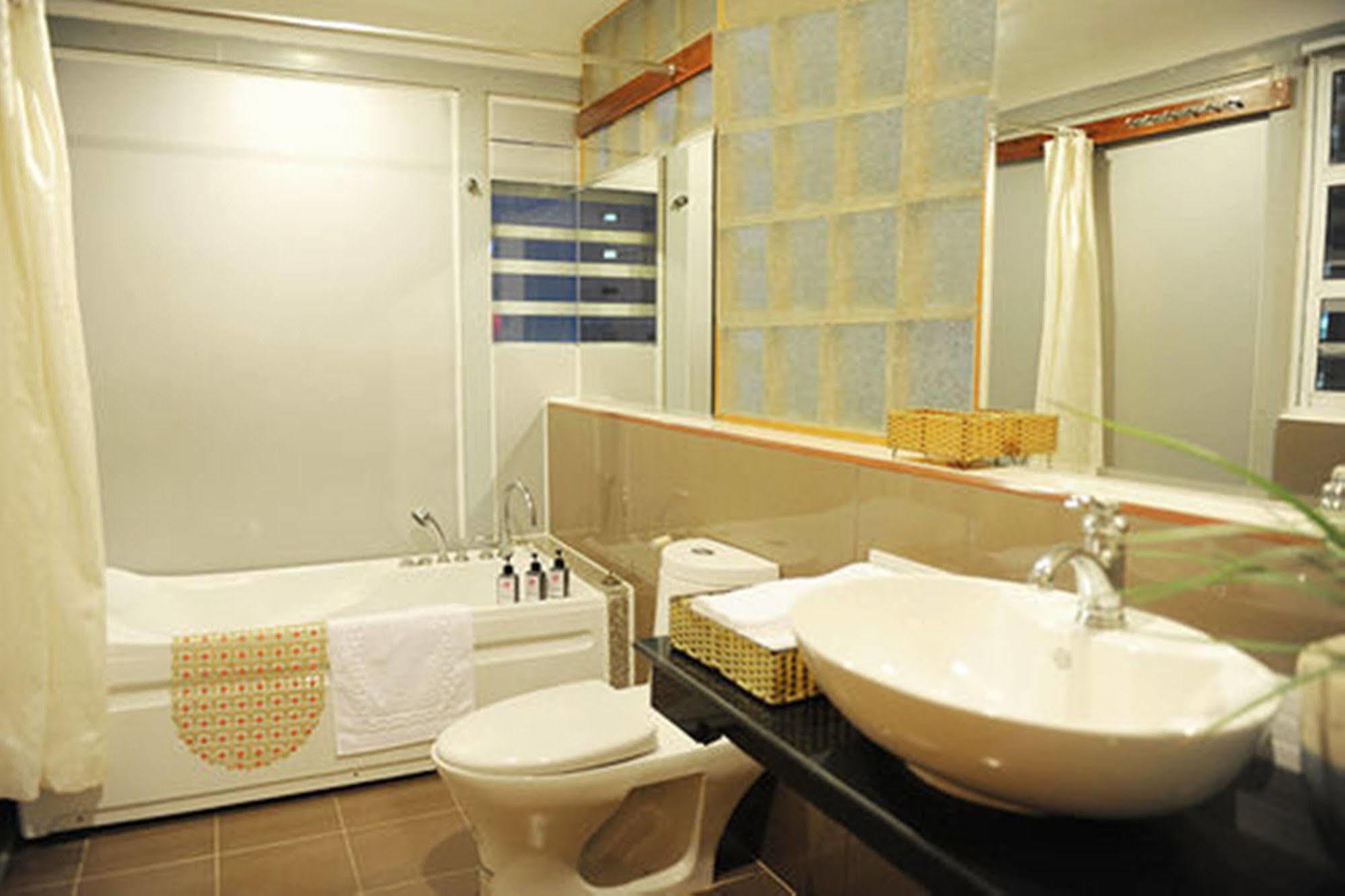 Thuy Sakura Hotel & Serviced Apartment Ho Chi Minh City Exterior photo