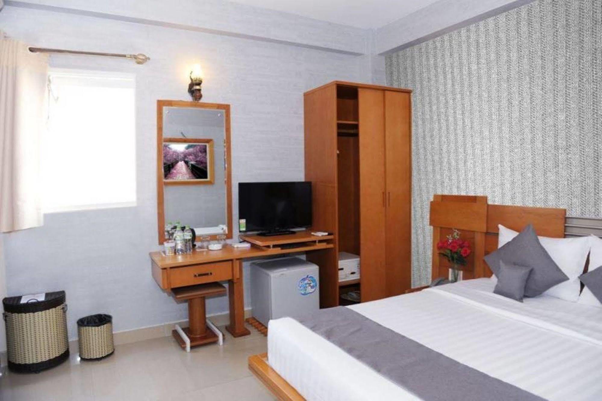 Thuy Sakura Hotel & Serviced Apartment Ho Chi Minh City Exterior photo