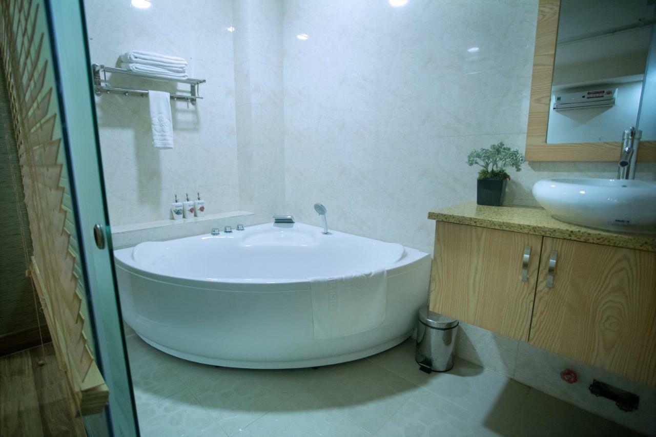 Thuy Sakura Hotel & Serviced Apartment Ho Chi Minh City Exterior photo
